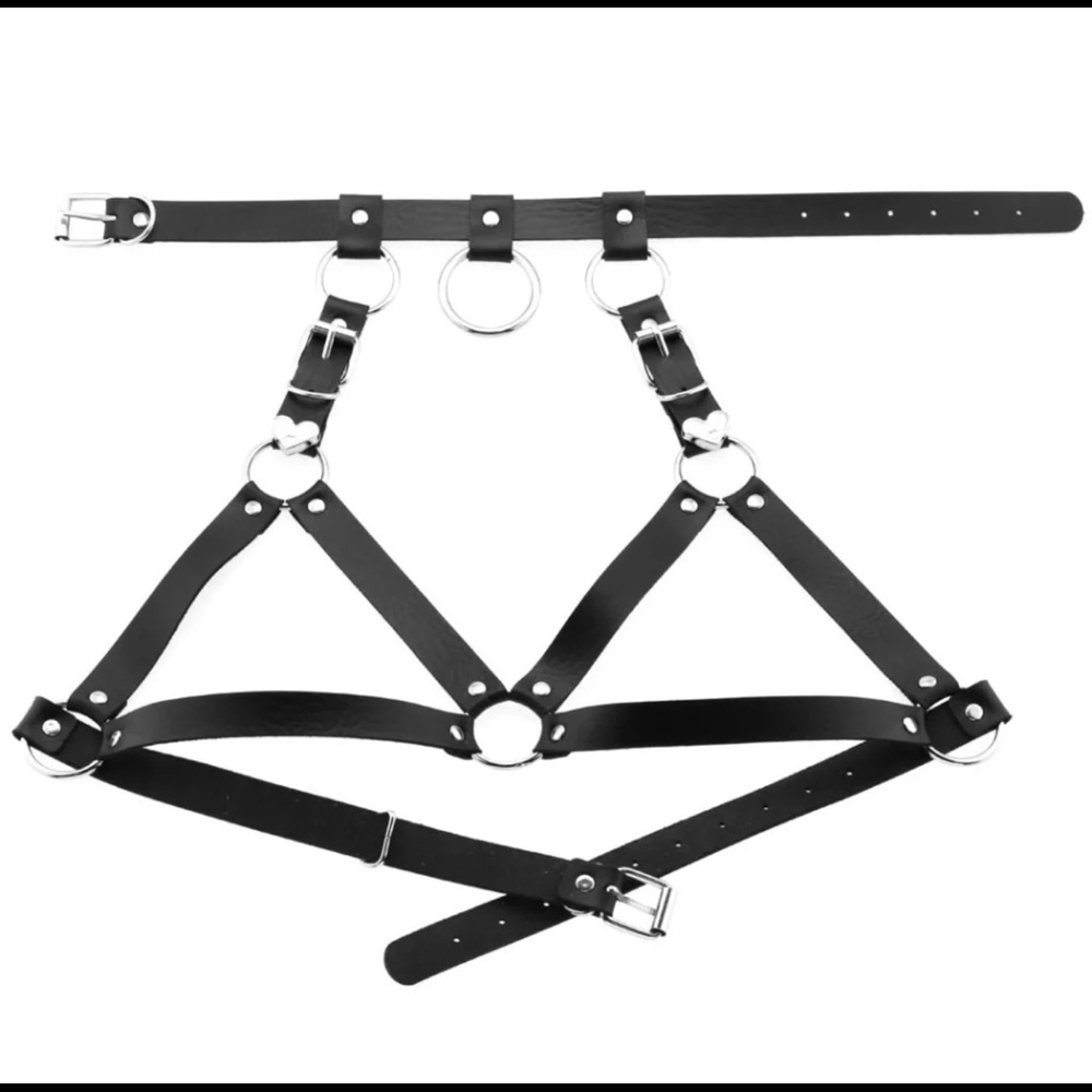 ❤️ Black Leather Chest Harness Belt w/ Hearts - Picture 8 of 8